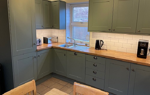 Fully-fitted kitchen